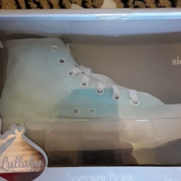 Baby/Child- Sneaker Bank ** EXCELLENT GIFT - Picture 6 of 6